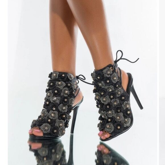 AKIRA JULIANA FLORAL PEEP TOE BOOTIE,NIB - Picture 4 of 7